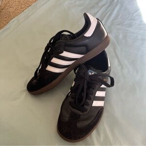 Adidas OG sambas size 6